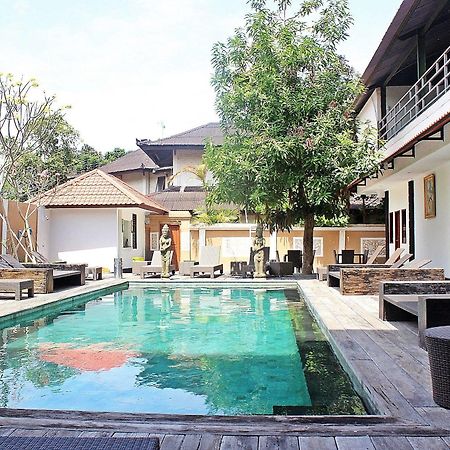 Mirah Hostel Legian Exteriör bild